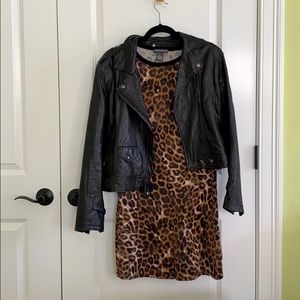 Leopard cheetah animal print t-shirt dress